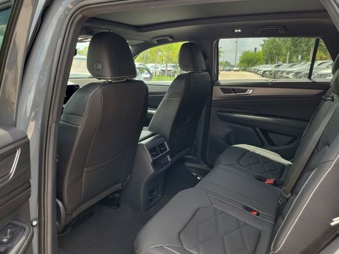 New 2026 Volkswagen Atlas Cross Sport SE FWD image 5