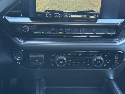 New 2026 Chevrolet Silverado 3500 LTZ w/ LTZ Convenience Package AWD/4WD image 27