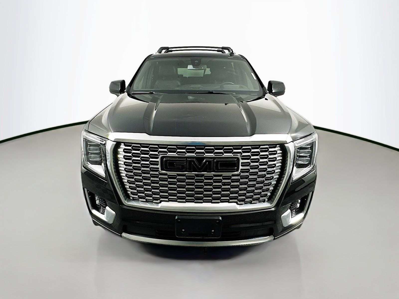 Used 2021 GMC Yukon XL Denali AWD/4WD image 2