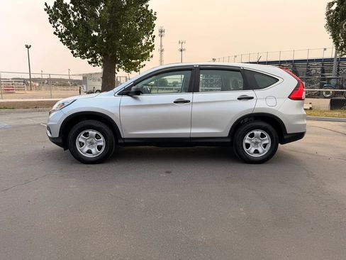 Used 2016 Honda CR-V LX image 9