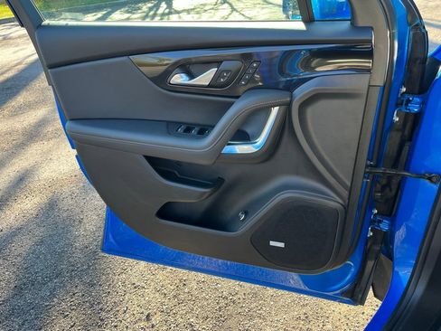 Certified 2025 Chevrolet Blazer Premier w/ Driver Confidence II Package image 10