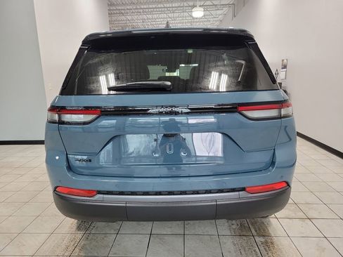 New 2026 Jeep Grand Cherokee Limited w/ Limited Altitude Package image 5