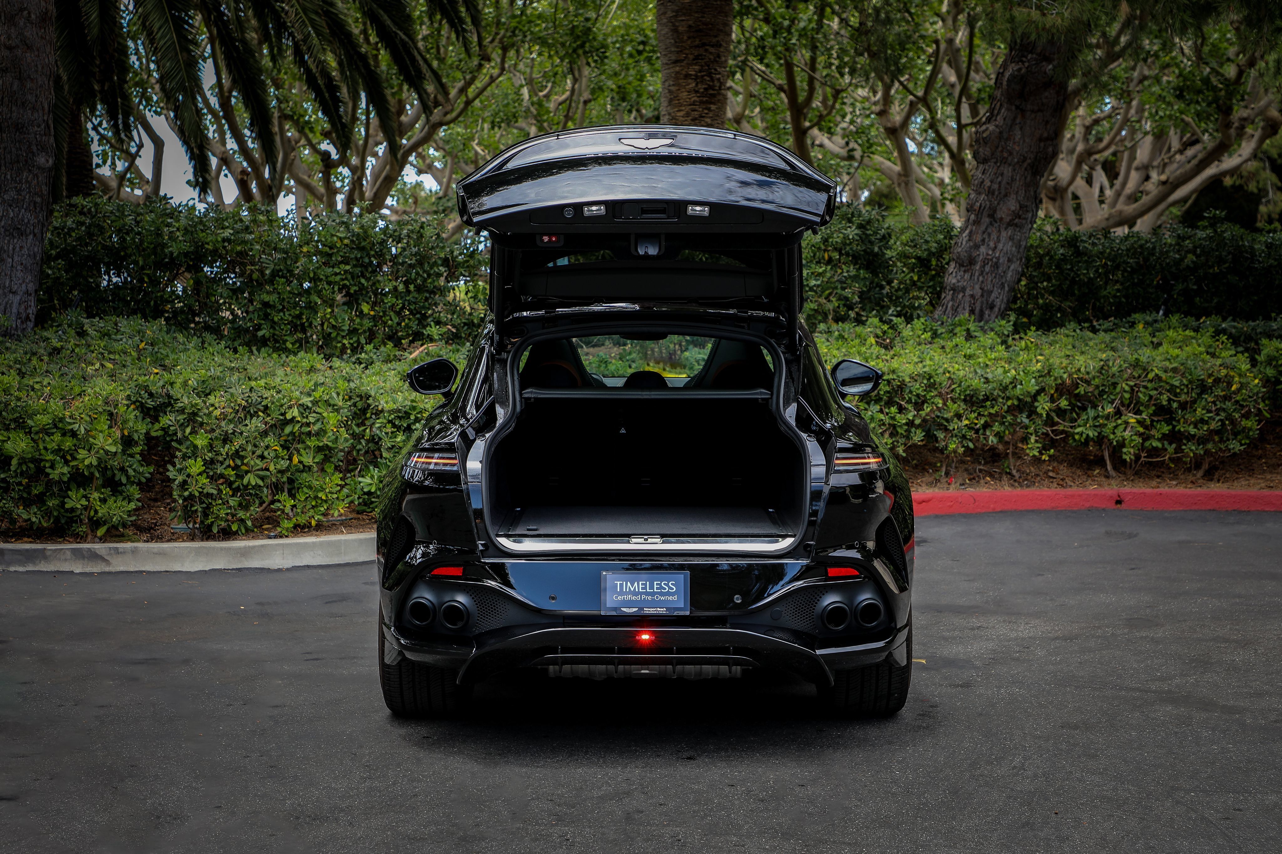 Used 2023 Aston Martin DBX 707 AWD/4WD image 7