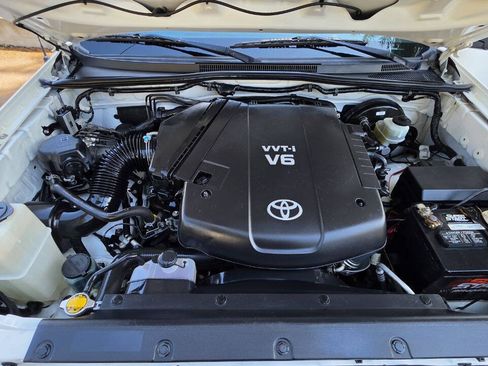Used 2012 Toyota Tacoma 4x4 Double Cab w/ TRD Sport Pkg image 12