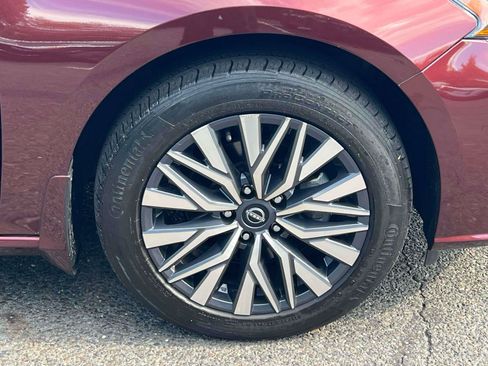 Used 2023 Nissan Altima 2.5 SV AWD/4WD image 6