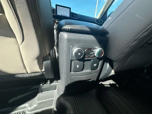 Used 2023 Ford Explorer Limited w/ Equipment Group 301A AWD/4WD image 25
