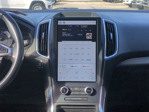 Used 2022 Ford Edge Titanium image 20