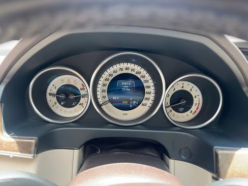 Used 2014 Mercedes-Benz E 350 Sedan image 24