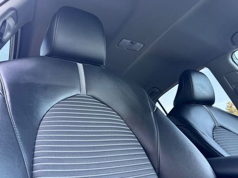 Used 2023 Toyota Camry SE FWD image 19