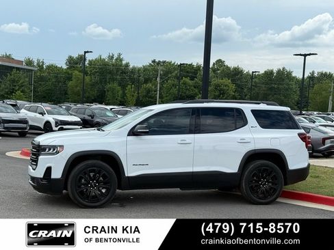Used 2023 GMC Acadia SLT w/ Elevation Edition FWD image 4
