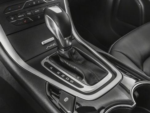 Used 2018 Ford Edge Titanium w/ Equipment Group 301A image 14