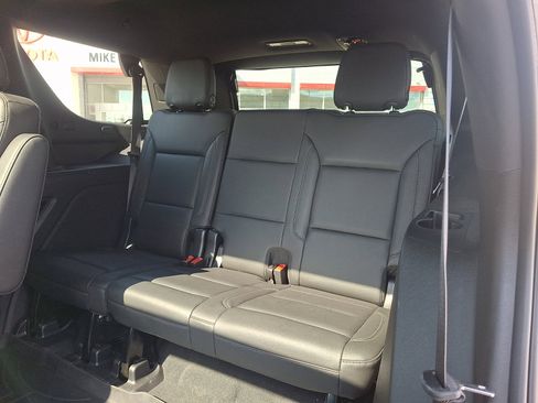 Used 2021 Chevrolet Tahoe Z71 w/ Rear Media and Nav Package AWD/4WD image 11