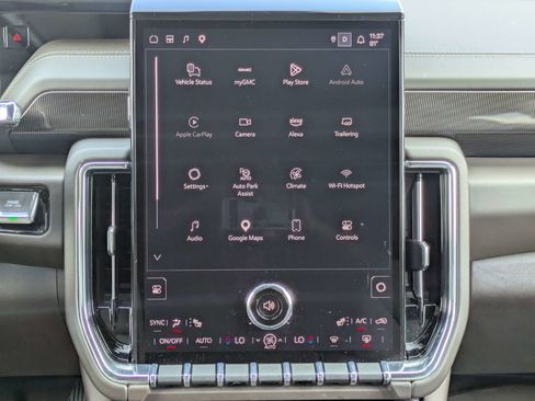 Used 2025 GMC Yukon XL Elevation AWD/4WD image 5