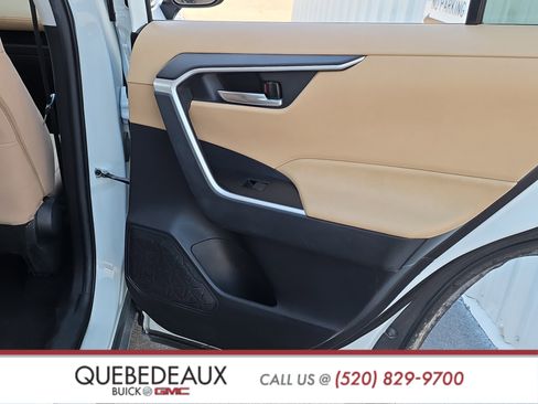 Used 2021 Toyota RAV4 XLE FWD image 23