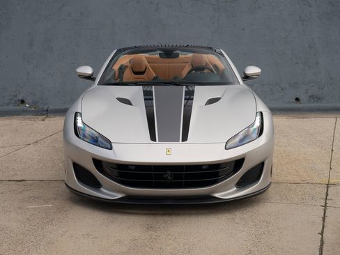 Certified 2019 Ferrari Portofino image 6