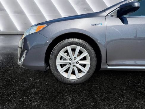 Used 2014 Toyota Camry XLE w/ Leather Package FWD image 21