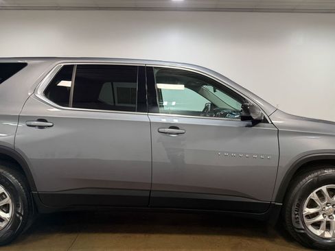 Used 2020 Chevrolet Traverse LS image 32