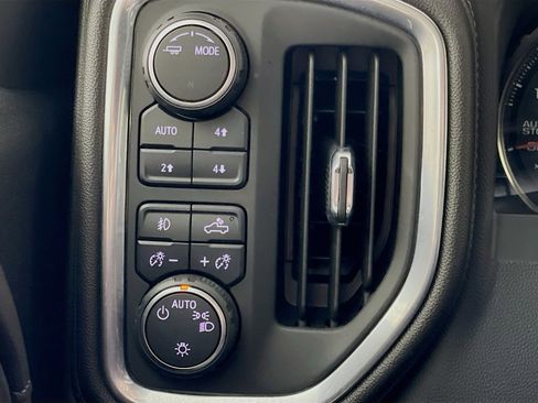 Used 2022 Chevrolet Silverado 1500 RST image 17