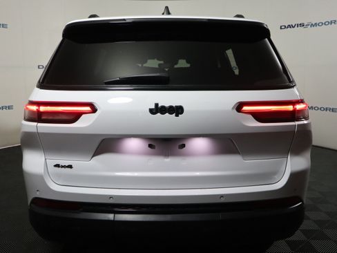 Used 2024 Jeep Grand Cherokee L Laredo AWD/4WD image 7