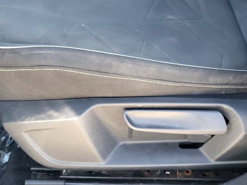 Used 2025 Volkswagen Jetta Sport FWD image 12