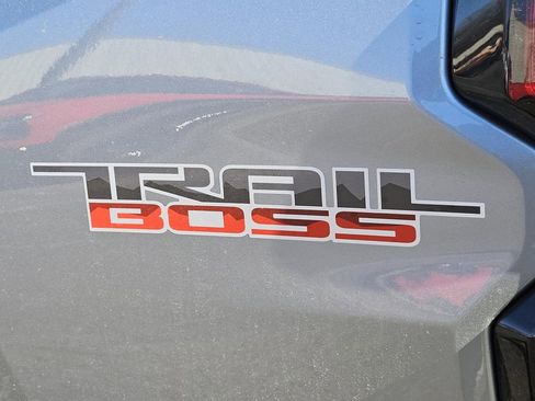 Used 2024 Chevrolet Colorado Trail Boss w/ Advanced Trailering Package image 14