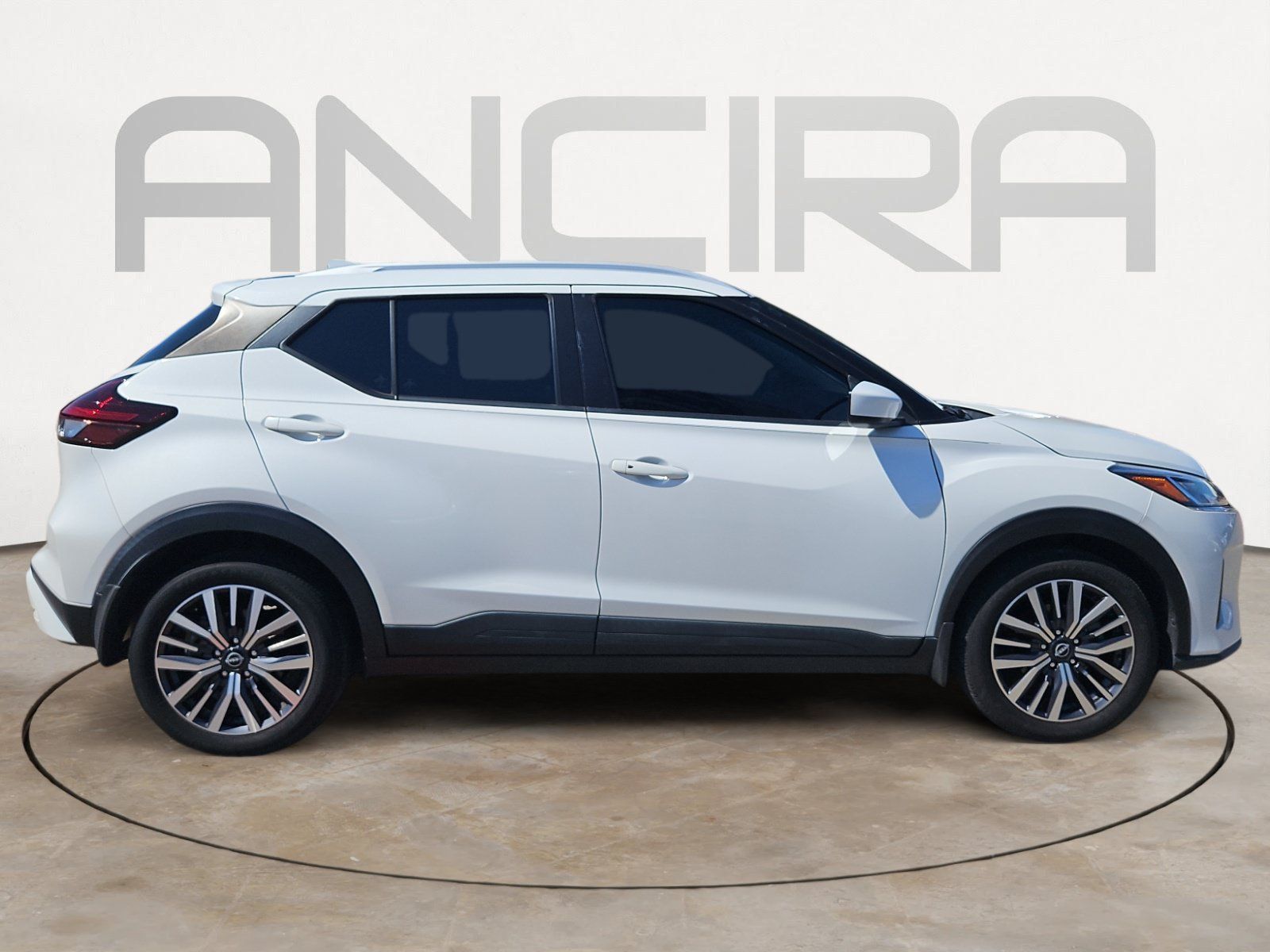 Used 2023 Nissan Kicks SV FWD image 11
