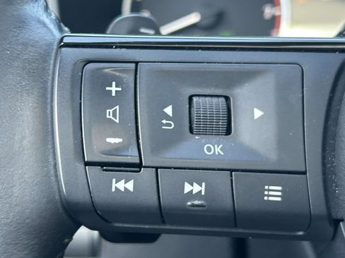 Used 2021 Nissan Rogue SL w/ Premium Package image 23