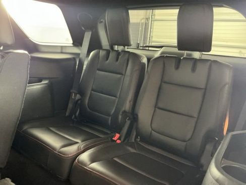 Used 2018 Ford Explorer Sport w/ Equipment Group 401A AWD/4WD image 32