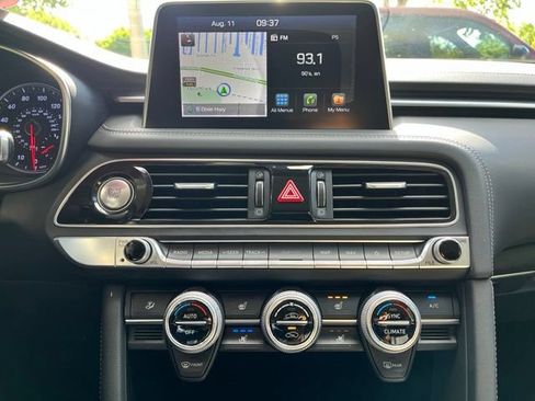 Used 2019 Genesis G70 2.0T Advanced w/ Elite Package RWD image 9