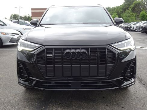 Certified 2025 Audi Q3 2.0T Premium w/ Convenience Package AWD/4WD image 7