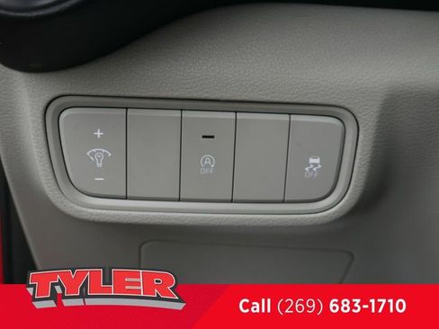Used 2022 Kia Soul LX image 23
