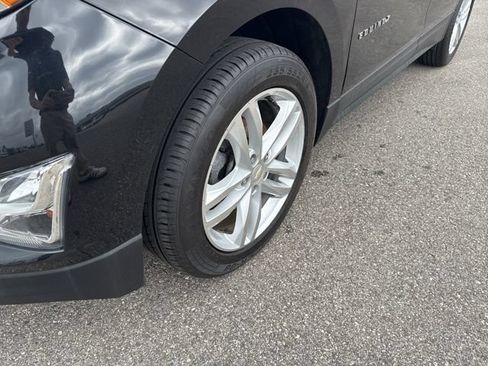 Used 2018 Chevrolet Equinox Premier FWD image 9