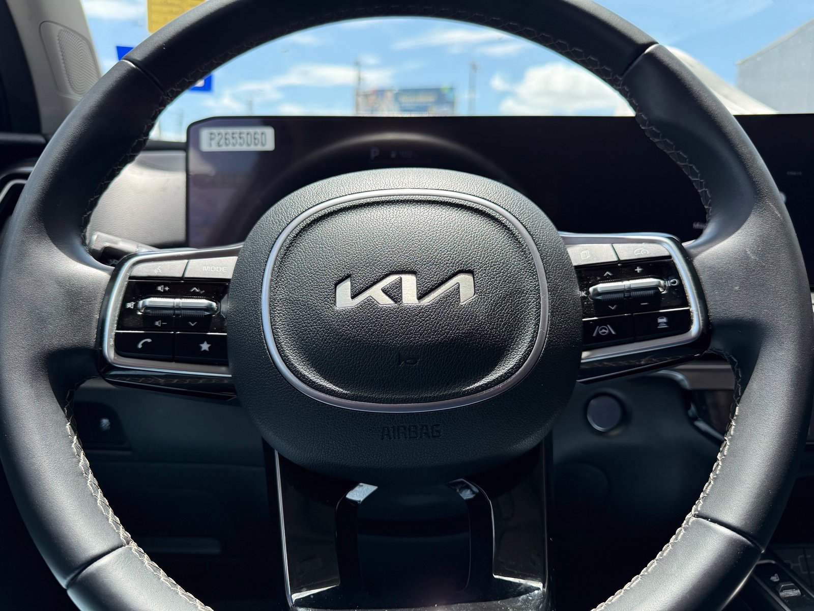 Used 2024 Kia Sorento S w/ Panoramic Sunroof Package FWD image 9