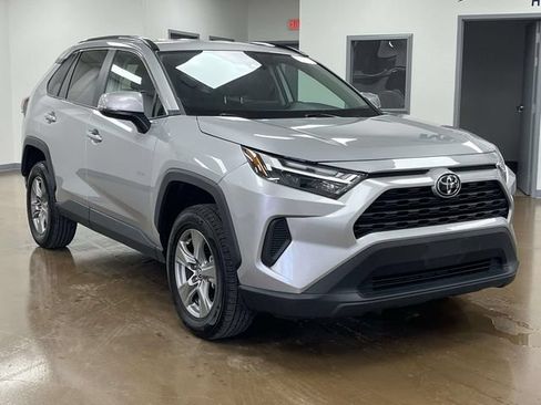 Used 2024 Toyota RAV4 XLE AWD/4WD image 3