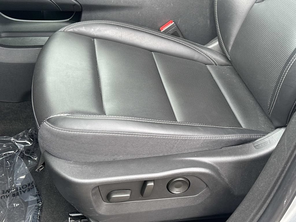 Used 2024 Buick Envision Preferred AWD/4WD image 14