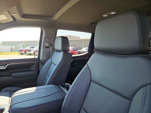 New 2026 GMC Sierra 1500 SLT image 11