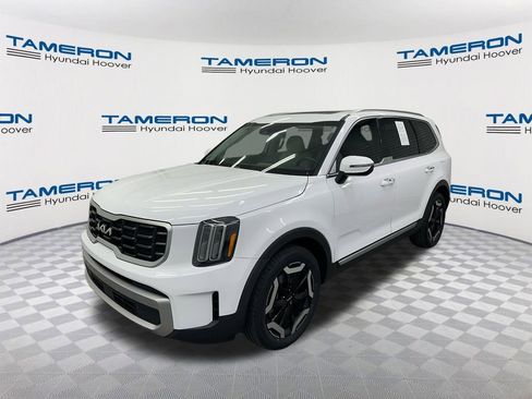 Used 2023 Kia Telluride S w/ S Sunroof Package FWD image 1