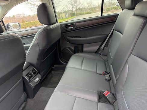 Used 2018 Subaru Outback 3.6R Limited image 10