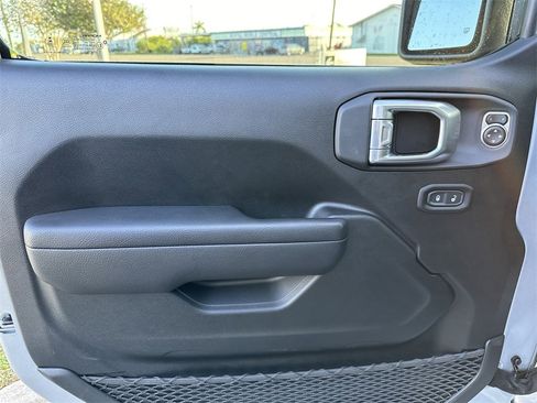 New 2023 Jeep Wrangler Sport S image 29