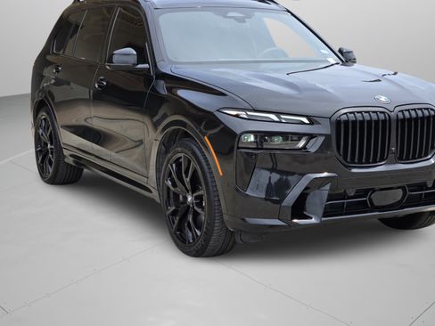Used 2026 BMW X7 xDrive40i w/ M Sport Package AWD/4WD image 28