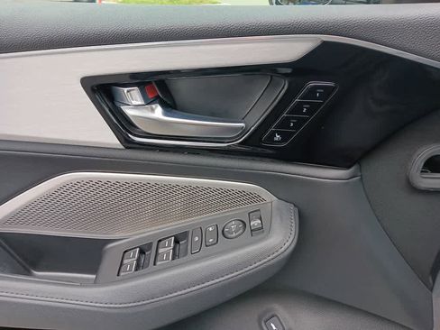 Used 2023 Acura MDX SH-AWD image 33