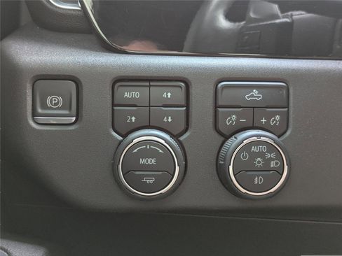 Used 2024 Chevrolet Silverado 1500 LT Trail Boss w/ Convenience Package II AWD/4WD image 23