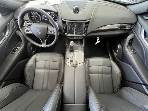Used 2024 Maserati Levante Modena Ultima image 10