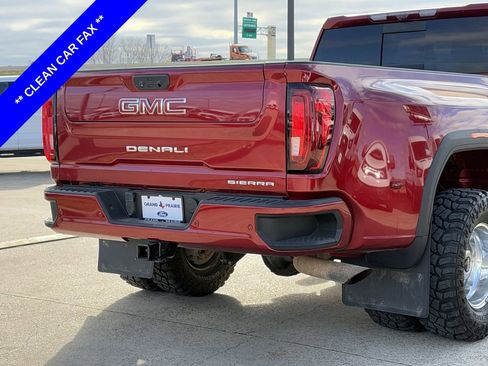 Used 2022 GMC Sierra 3500 Denali w/ Denali Ultimate Package image 8
