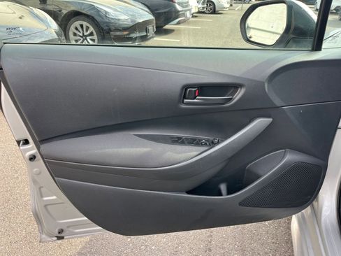 Used 2025 Toyota Corolla LE image 18