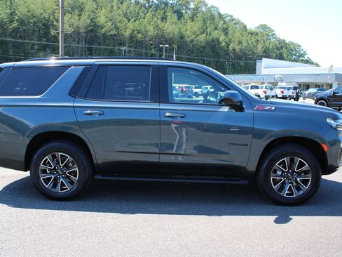 Used 2021 Chevrolet Tahoe Z71 image 2