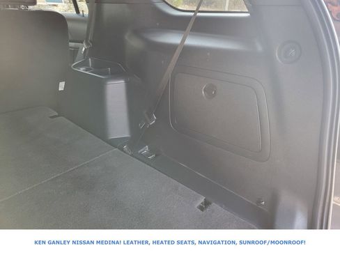 Used 2018 Ford Explorer XLT w/ Equipment Group 202A image 49