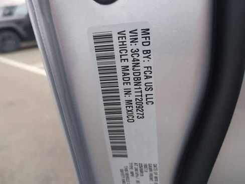 New 2026 Jeep Compass Latitude image 33