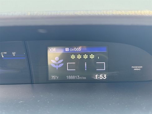 Used 2014 Honda Civic Hybrid Sedan image 19