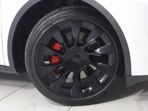 Used 2023 Tesla Model Y Long Range image 16